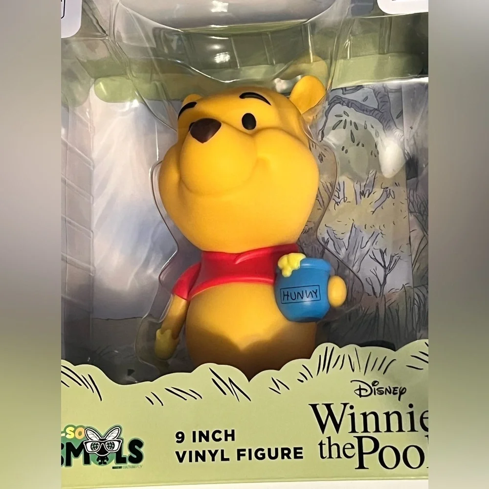 NEW Disney Winnie the Pooh Vinyl Figure 9” Figure Statue holding honey pot